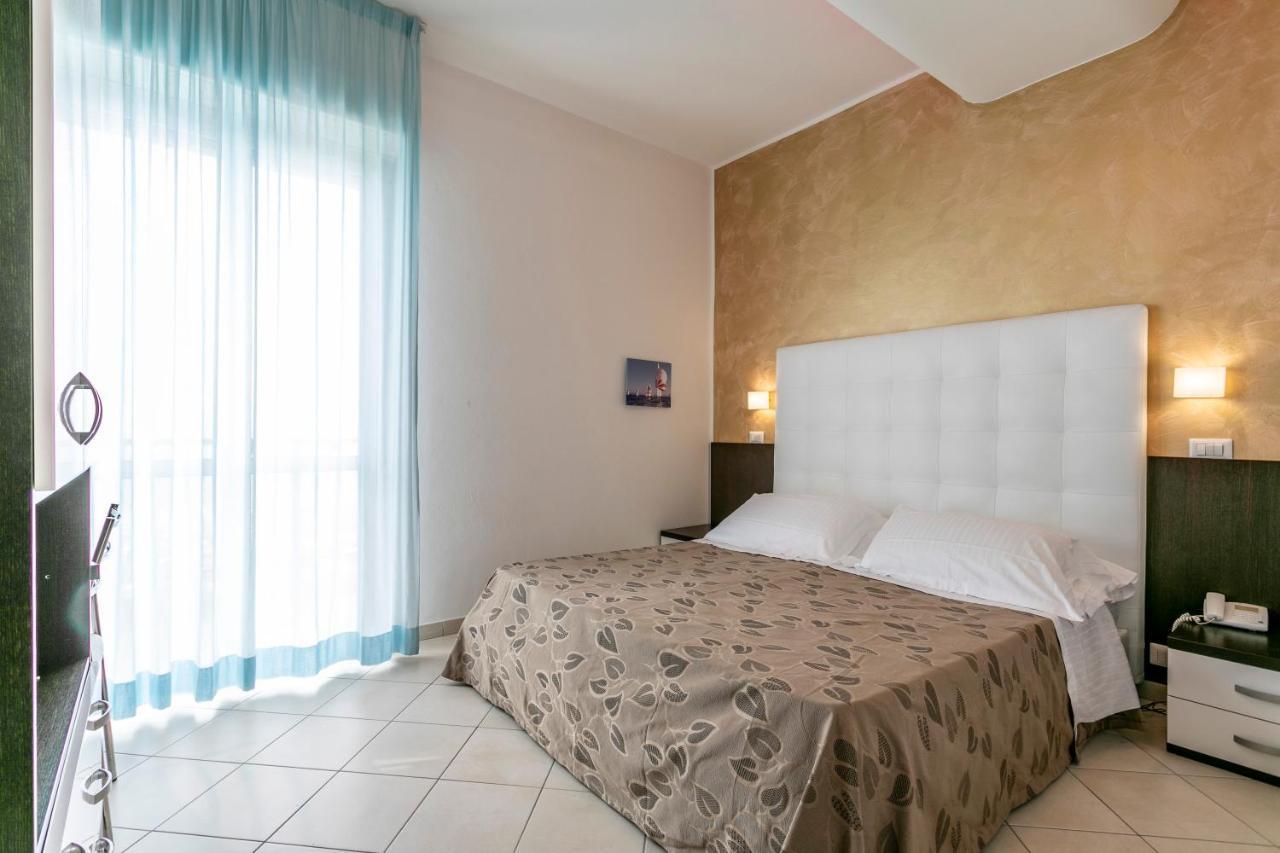 Hotel Baya - In Centro, Sul Mare Морской Милан Экстерьер фото
