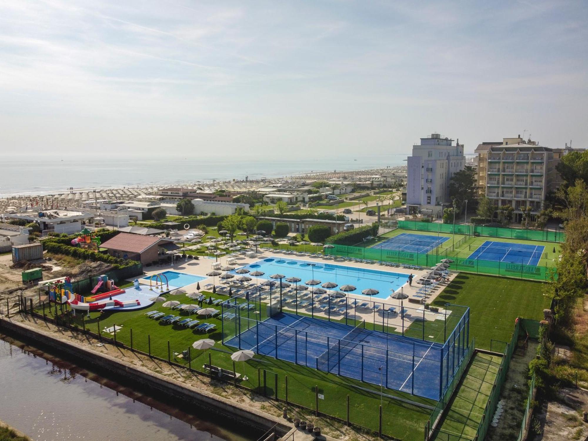 Hotel Baya - In Centro, Sul Mare Морской Милан Экстерьер фото
